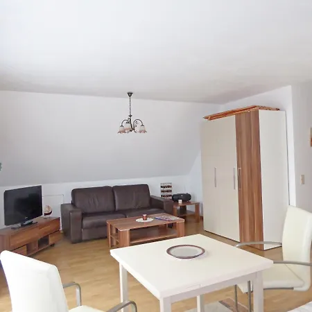 Ferienwohnung-3-im-haus-baltique Glowe